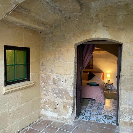 Villa Haven Farmhouse With Private Pool Għarb