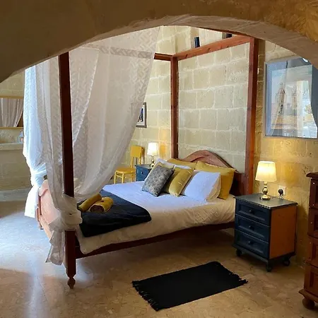 Villa Haven Farmhouse With Private Pool Għarb