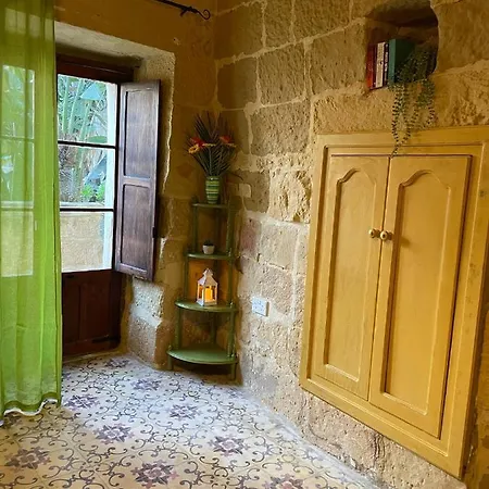 Vilă Haven Farmhouse With Private Pool Għarb